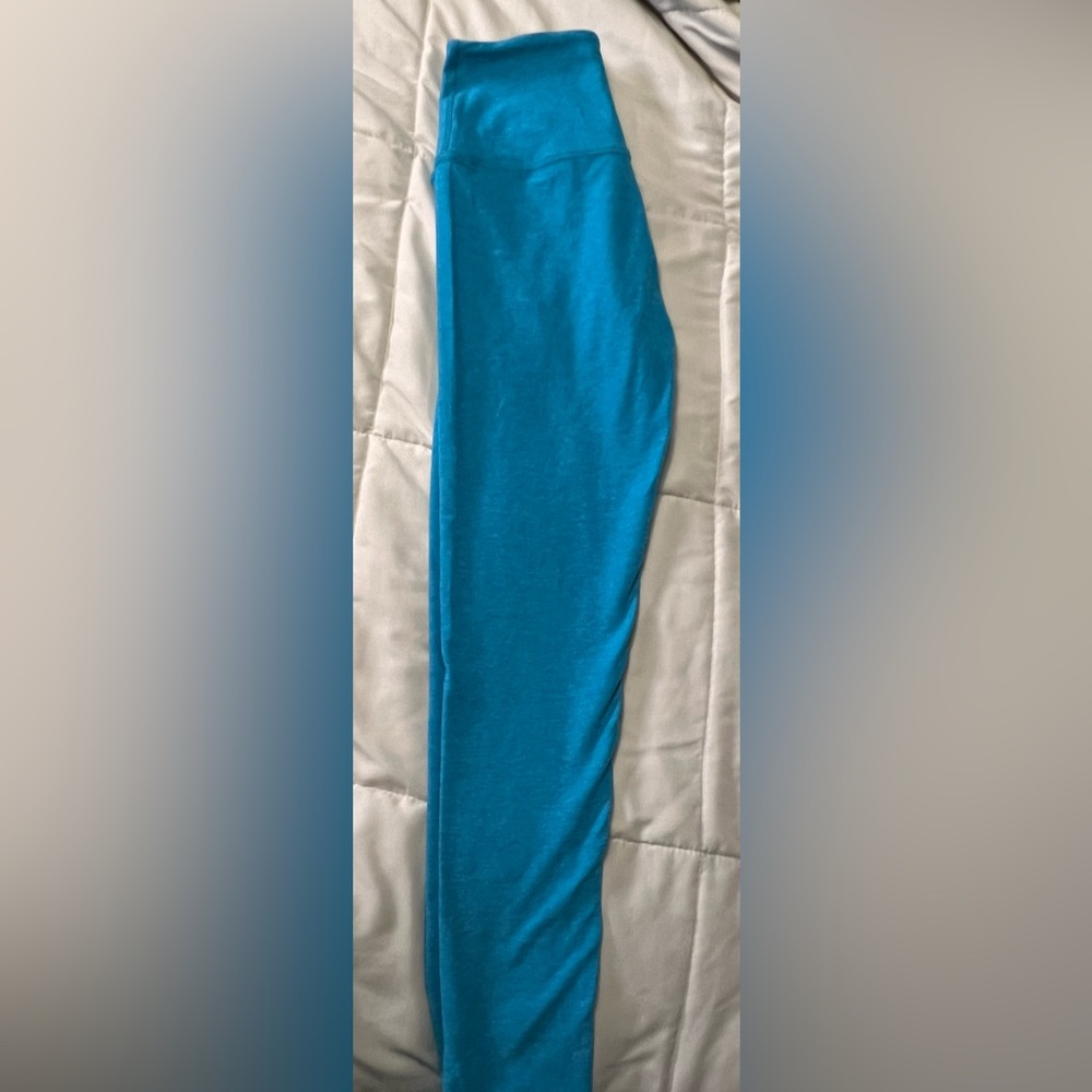 NWOT Beyond yoga spacedye caught in the midi leggings Blue glow Heather